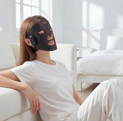 【第三代美容面罩】YEELANE LED四色光疗面罩 四重光波协同修护 272颗超强灯珠 IPX6防水 洗澡泡澡可用 食品级软硅胶材质 无线设计 商品图5