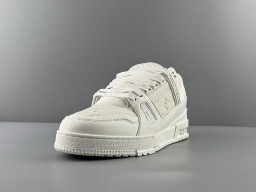 春季特惠💰720 LV 纯原版本 # 驴牌 Trainer 经典配色 全白武士压花 商品图1