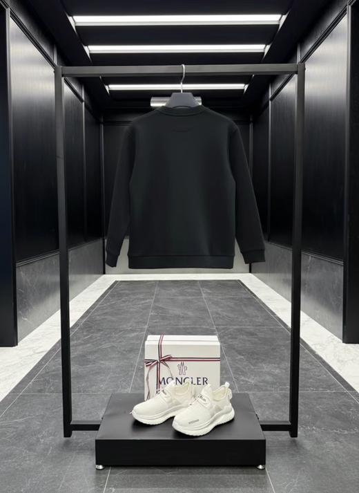 F022775新年款胸前趣味刺绣图案设计圆领卫衣 商品图7