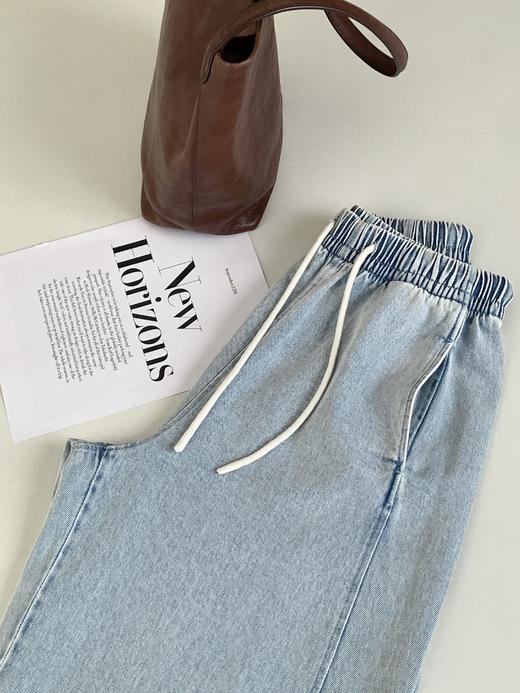 【多妈团购 汀蓝白牛随心裤 腿粗闭眼拍（预售10天发）】开春穿太合适了！九分裤长，清爽不拖沓，懒人抽绳松紧腰头设计，颜色自然又温柔，遮肉效果绝了-连横 商品图3