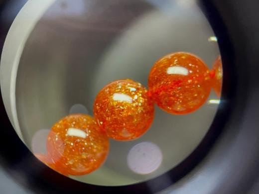 九Z离火必入｜鼎级金太阳石手串，把“阳光好运”戴在手上！鲜艳橙红砂金效应明显！赤霞鎏金浓郁鲜明，犹如落日余晖！市面天华木反级别，合作供应链是给头部鼎级直播间供货的源头，品质、性价比，直接拉满！ 商品图2