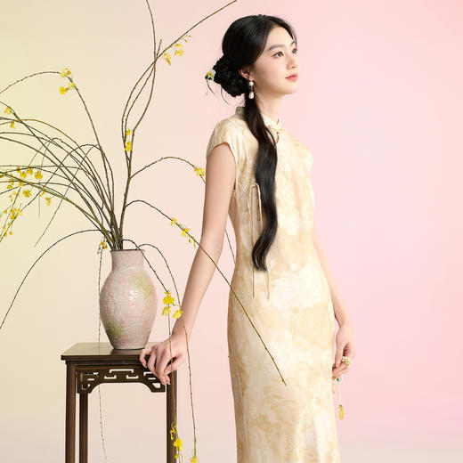 【宋轶同款】三彩[山樱花落]2026春季新款新中式连衣裙提花剪花鱼尾长裙C 商品图5