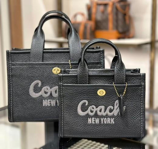 到手价2080元 COACH专柜款 cargo mini鹅卵石牛皮托特tote 可手提可斜挎、尺寸：20*15*11cm  美国代购，无中文标签，介意慎拍 商品图0