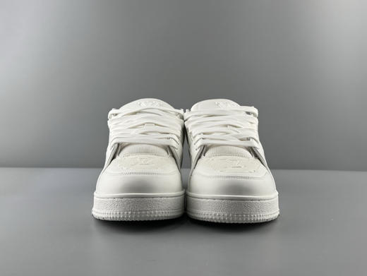 春季特惠💰720 LV 纯原版本 # 驴牌 Trainer 经典配色 全白武士压花 商品图5