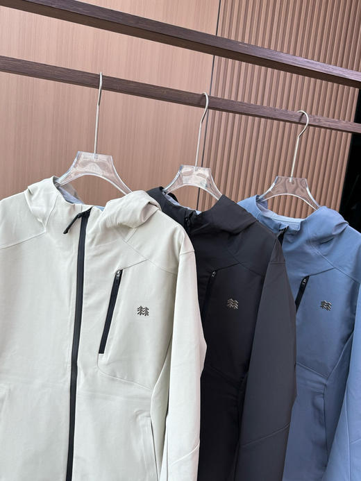 可 隆 26新品男女透气软壳户外登山露营夹克运动外套 商品图1