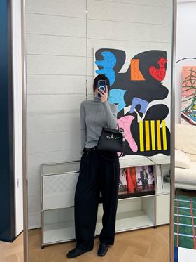 芬迪 新品 基础款木耳边弹力打底衫（MM）