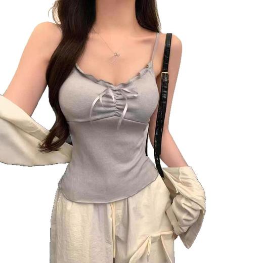 【纯欲天花板❗️蝴蝶结吊带背心】木耳边领口 + 胸前蝴蝶结设计，温柔又性感，轻松拿捏甜欲少女感，显瘦收腰完美勾勒腰腹线条，视觉上显瘦又显高，小背心女修身内衣百搭抹胸美背L 商品图4