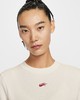 Nike 耐克Sportswear 马年限定脱缰系列 新年款女子圆领运动衫IQ3827-133 商品缩略图2