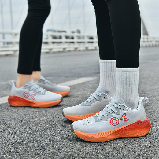 巨轻！巨软！抗菌透气！媲美千元配置！ONKE欧克 德国品牌科技跑鞋16代量子 Quantum 轻盈透气 通勤健步 日常百搭 GM68 商品图3