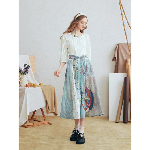 两三事 云牧深海 2026春季新款复古串珠圆领印花裙摆系带连衣裙 商品图2