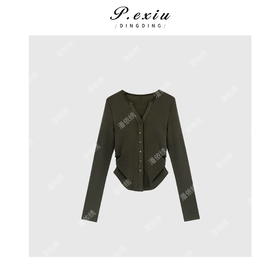 04-6潘依绣丁丁宠粉韩系休闲V领单排扣褶皱收腰长袖开衫 Q5694