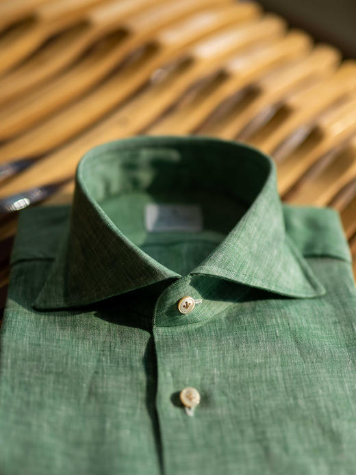 Avino 草绿色亚麻衬衫 商品图2