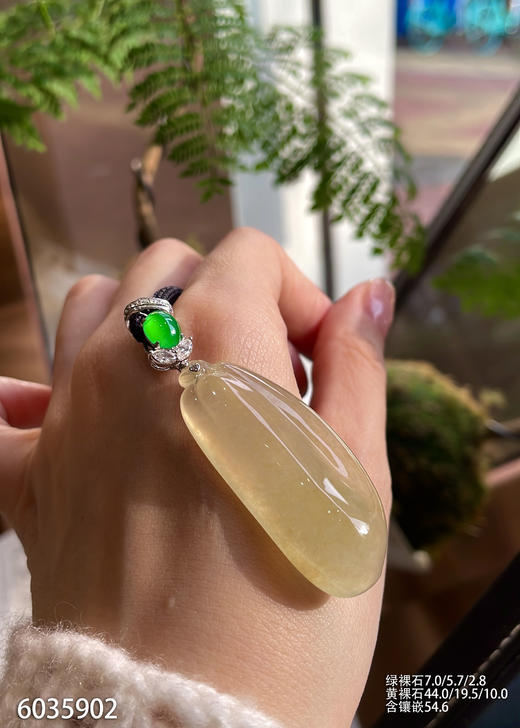 6035902，福瓜吊坠。具体价格微信咨询 商品图1