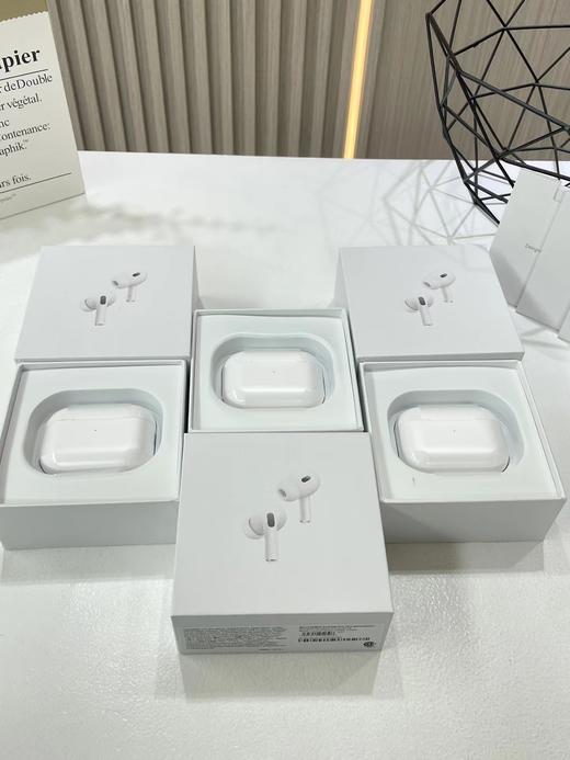 F022710新款Type-c接口无线蓝牙耳机送挂绳和硅胶保护套 商品图0