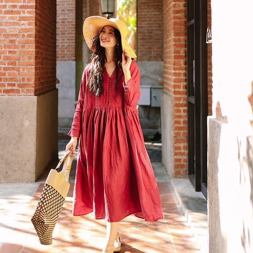 绽放076朵/干洗亚麻宽松重工碎褶文艺防晒V领七分袖简约连衣裙 商品图2