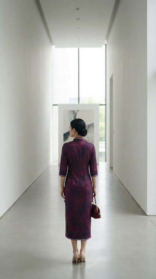 改良新中式两侧订珍珠优雅旗袍 商品图4