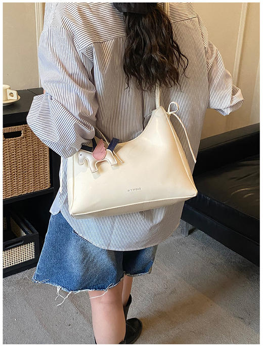 👏女神节礼物🎁的天花板🌷韩系氛围感直接拉满『安诺蓓德韩系简约ins时髦斜挎包』大小号双选🥰通勤出街全拿捏🤗 ✔让人眼前一亮 一眼就爱上的𝐡𝐨𝐛𝐨  商品图5