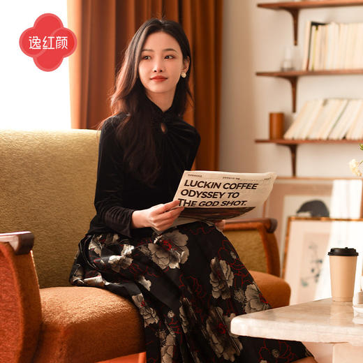 逸红颜《镜墨》2026春装新品丝绒抽褶新中式修身旗袍上衣女 商品图0