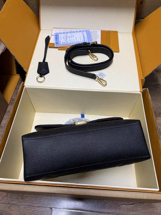 驴家 Madeleine中号手袋压纹皮革 商品图1