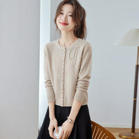 高级感珍珠蝴蝶结针织开衫，设计感软糯宽松短款外套CC-ML-26039