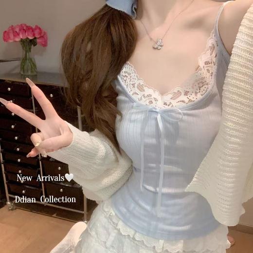 【纯欲风格❗️ 蕾丝拼接辣妹吊带背心】甜欲交织「自带柔焦滤镜」修身不紧绷，勾勒流畅腰线，单穿或叠穿都能藏住小肉肉，无痕打底内搭人棉亲肤显瘦上衣女L轻松拿捏纯欲天花板， 商品图0