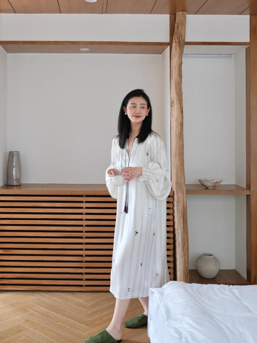 知性松弛感~李兰迪同款熊猫睡裙 仿真丝缎面家居服可外穿优雅得体 商品图7