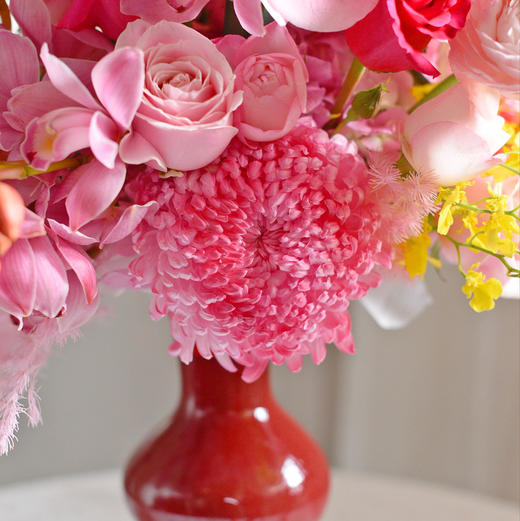 《春和景明》大花蕙兰蝴蝶兰河内洋牡丹瓶插花 商品图2