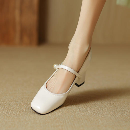 【预售5天】春夏新款单鞋女一字扣，带法式复古牛皮拼接粗跟女鞋DYJ&CM7804 商品图2