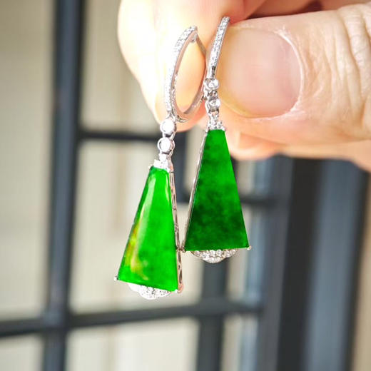 超绝艳色翡翠耳坠 商品图0