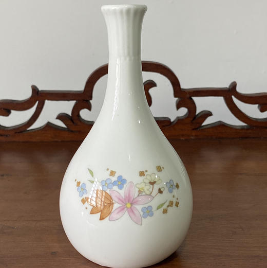 英国Wedgwood Meadow Sweet细口花瓶 B0243 商品图1