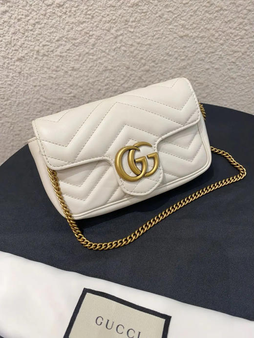 Gucci mini 白金 牛皮 双g 马蒙 斜挎包 商品图0