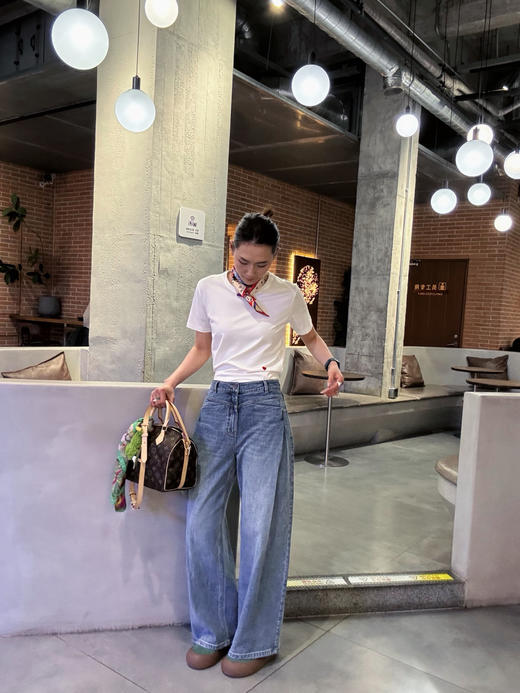 【一切刚刚好】噢蜜ooomeoo爱心刺绣白T“限时赠送真丝丝巾” 商品图5