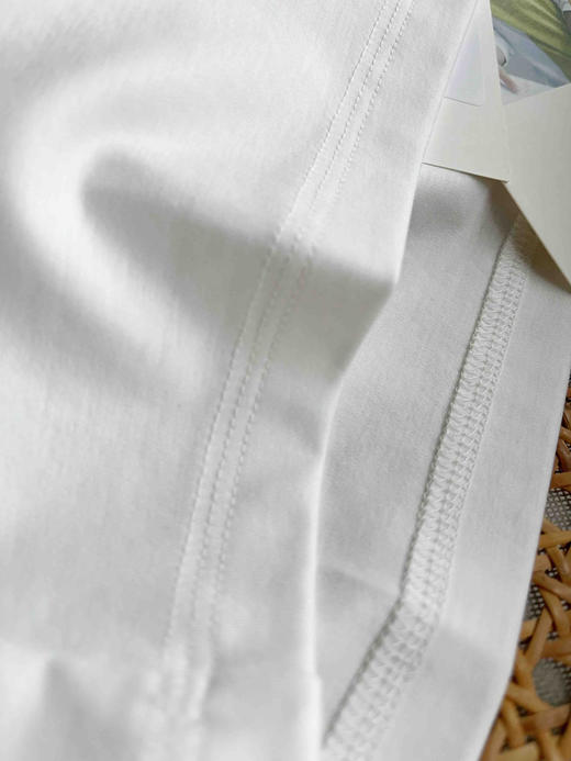 【一切刚刚好】噢蜜ooomeoo爱心刺绣白T“限时赠送真丝丝巾” 商品图12