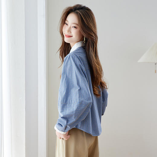 高级感撞色翻领蓝白条纹衬衫，宽松气质叠穿通勤穿搭上衣CC-QL-6228 商品图3