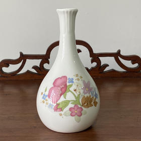 英国Wedgwood Meadow Sweet细口花瓶 B0243
