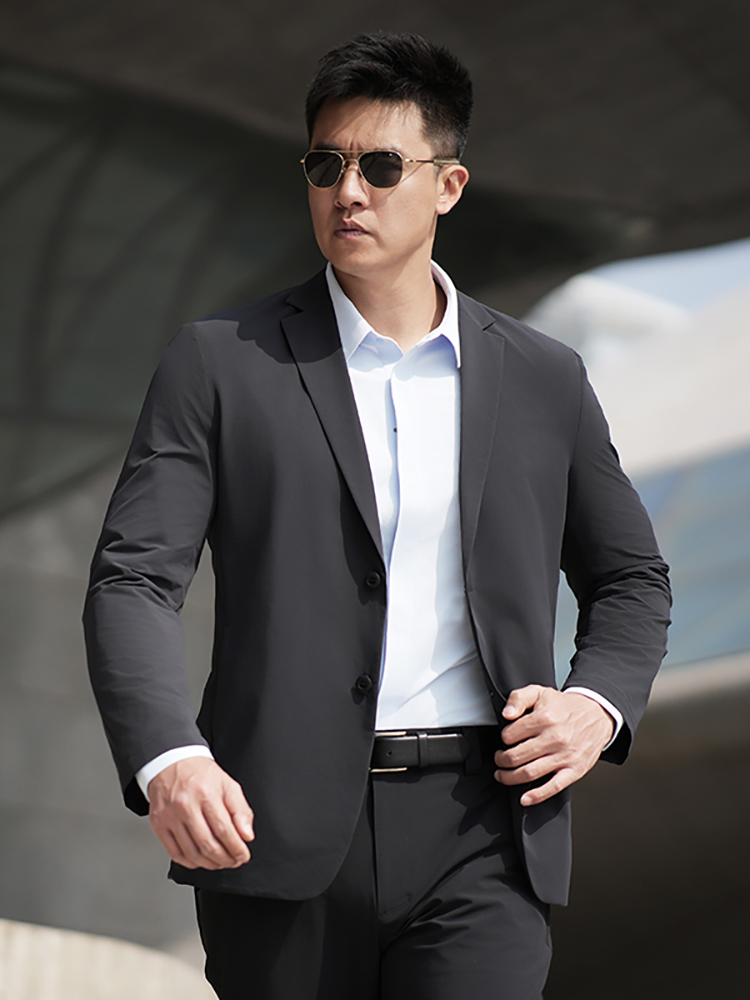 三代龙牙暗行轻量便携西服