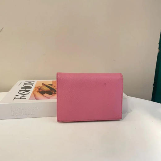 Prada 樱花粉 短款 十字纹牛皮 钱包 商品图1