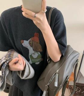 老米优品🎈3-5天。《小狗串珠双面澳绒短袖tee》复古少女既视感，轻松get韩系穿搭~  T260227A