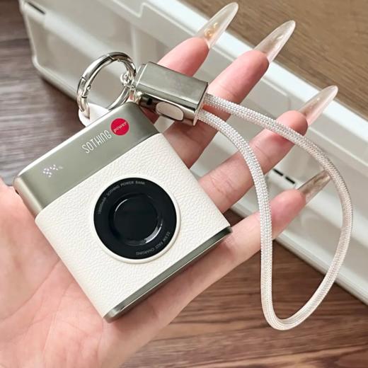 ✨CCD造型，自用送礼绝佳🎁【向物移动电源 - 小相机充电宝】手帕纸大小外出更便携👜 ✨自带双线安卓苹果都能充🔋3c认证 商品图0