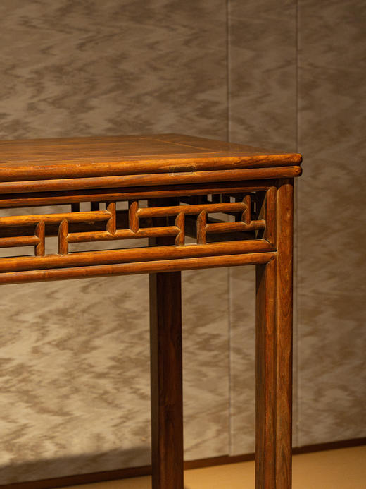 清中期	黄花梨劈料直枨透棂半桌 商品图2