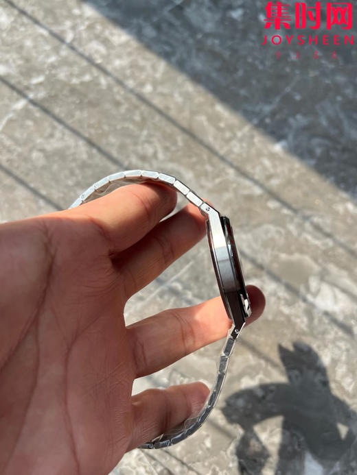 ZF爱彼AP皇家橡树系列 表径39MM的16202XT "JUMBO"超薄腕表 超轻钛壳钛金属 烟熏红面 渐变红 男士腕表 小手腕福音 商品图3