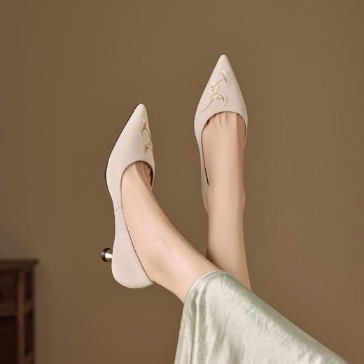 【预售5天】单鞋女巨好看法式复古气质浅口春季配裙子尖头系带黑白色NDXC&7279 商品图3