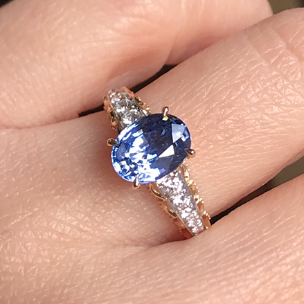 2.14卡无烧蓝宝石戒指