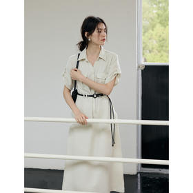 衬衫领双口袋连衣裙