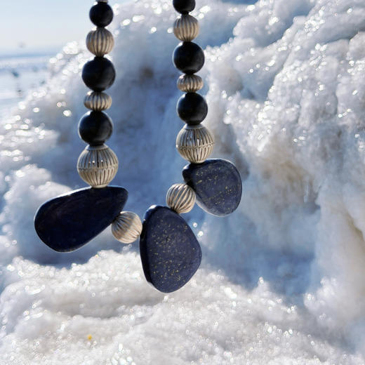 「苍穹之眼」青金石黑檀木项链 | 总长约55cm 冷冽彝族条纹珠 to me 天然石饰品 商品图3