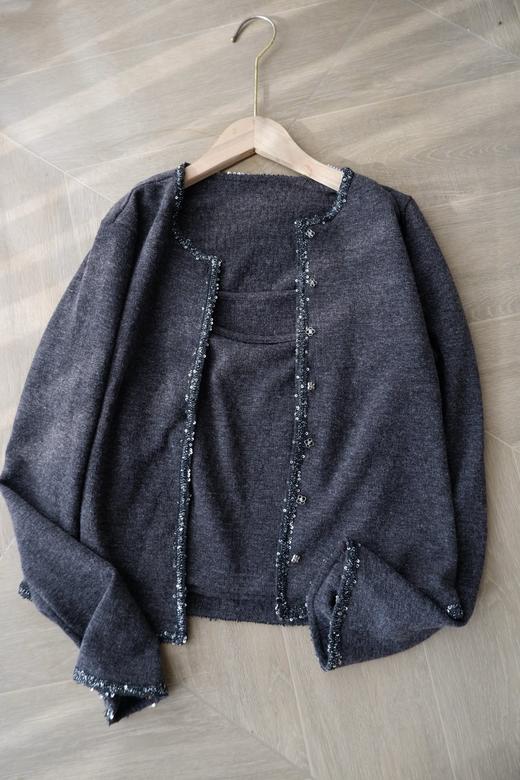 二店y 早春款 ~千金法式喇叭长袖小香风针织开衫+无袖吊带上衣两件套 商品图2