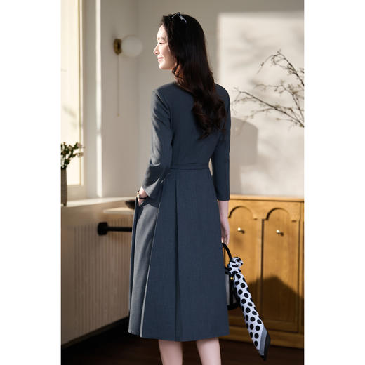 都市精英王妃裙 米思阳2026春季新款青果领通勤OL裙子女修身减龄职场西装连衣裙女1031 商品图3