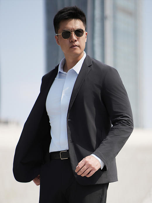 三代龙牙暗行轻量便携西服 商品图1