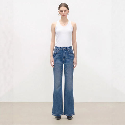 「自」全新升级【铂金会员201/天猫269/差价68】(02843)洛诗琳四面弹超模裤2026春季新款显瘦高腰直筒微喇牛仔裤女 商品图3