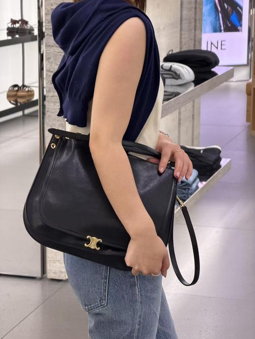 CELINE赛琳 TriompheBesace 金色饰面 可拆卸可调节肩带 羊皮革 单肩包 女款 黑色 商品图4